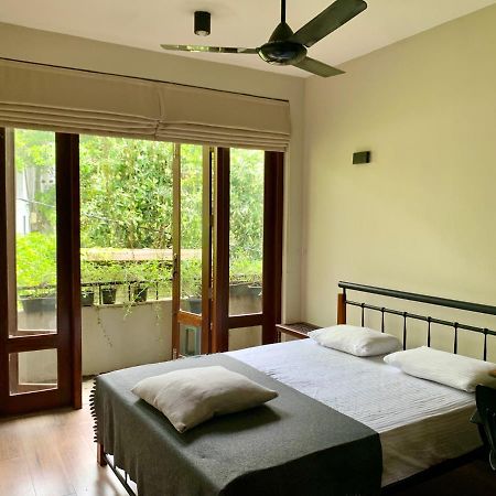 Cozy Luxury Room With Balcony View ! Rajagiriya Buitenkant foto